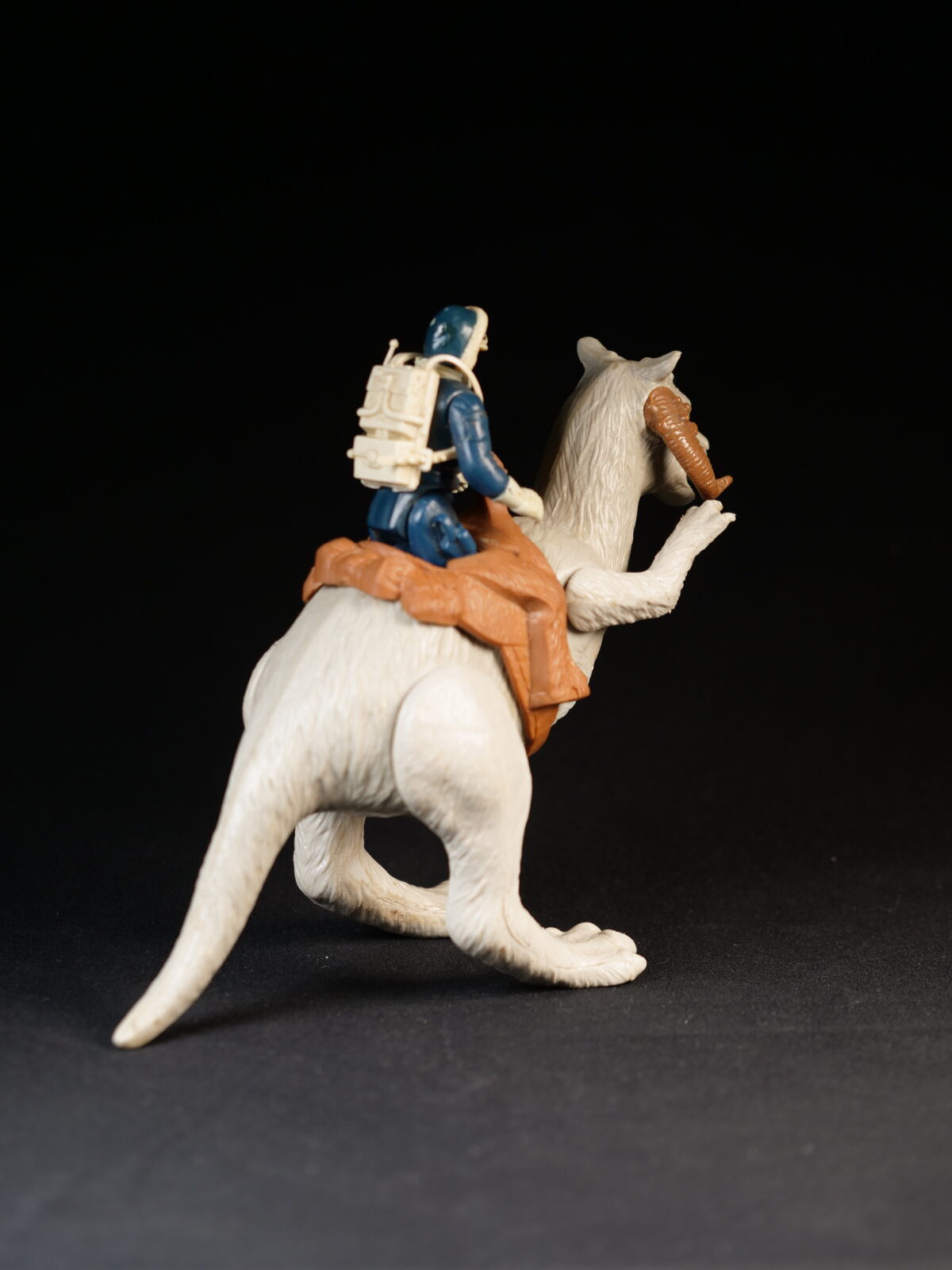 Vintage Star Wars Tauntaun with Hoth Rebel Rider (1980) - Image 2