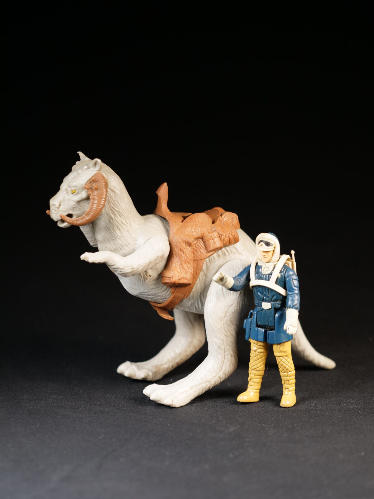 Vintage Star Wars Tauntaun with Hoth Rebel Rider (1980) - Image 4
