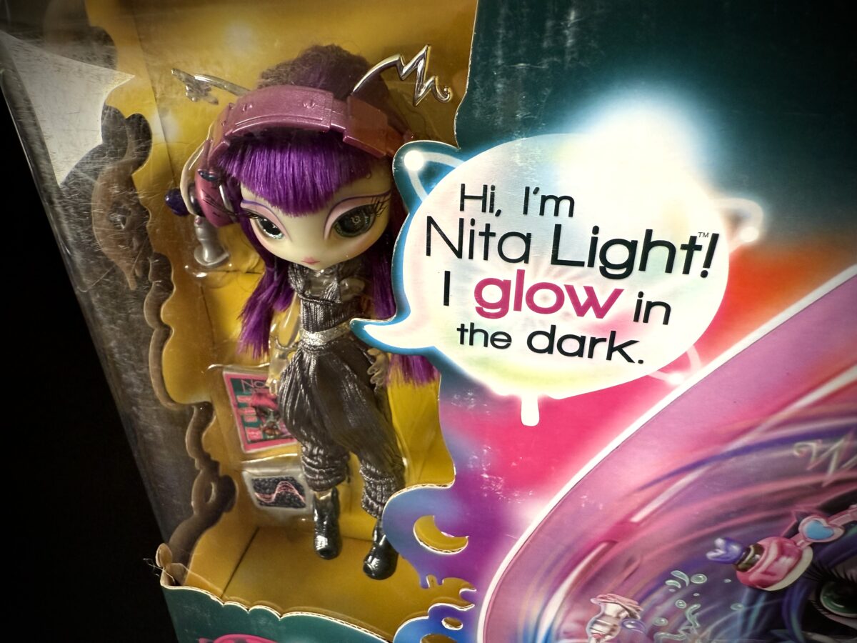 Novi Stars Energy Pod with Nita Light Doll - Image 3