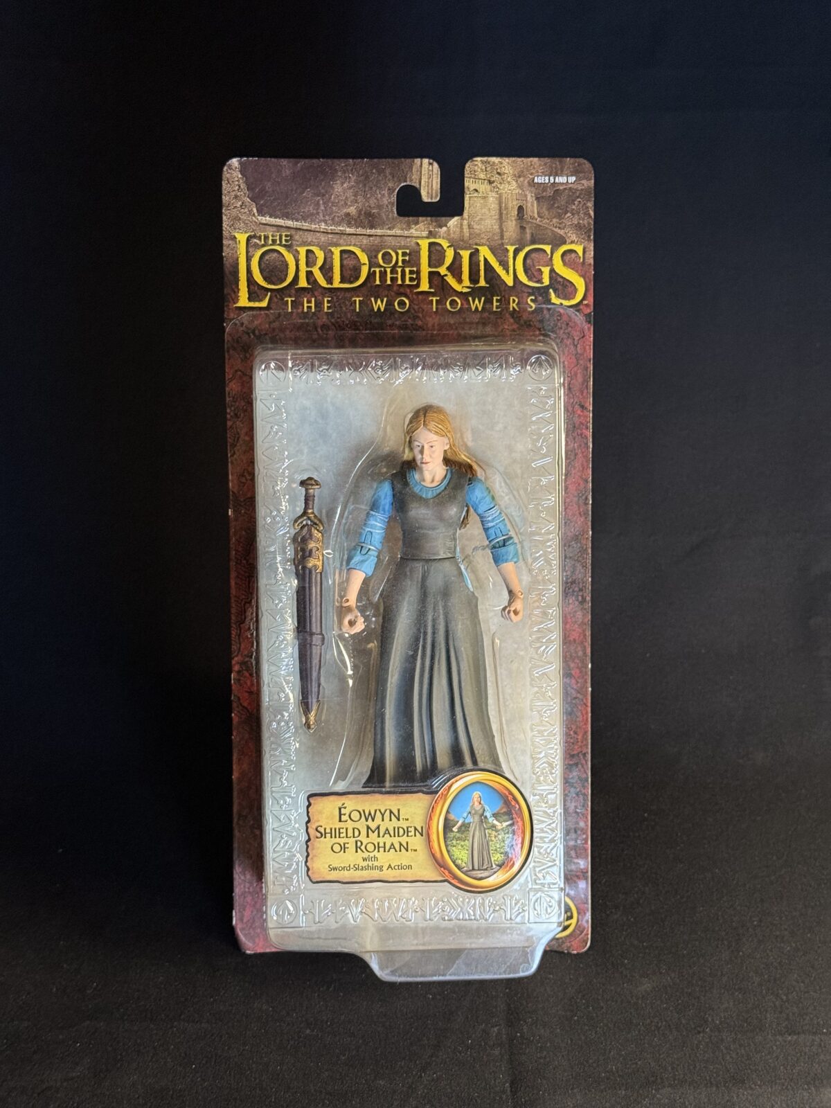 Éowyn, Shield Maiden of Rohan (with Sword-Slashing Action) – The Two Towers (Toy Biz)