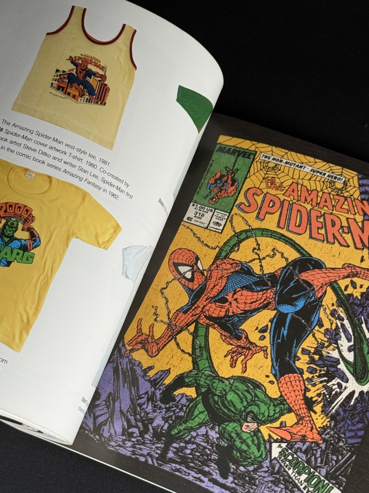 Vintage T‑Shirts: 500 Authentic Tees from the ’70s & ’80s (Kidner & Knee, 2014) - Image 2